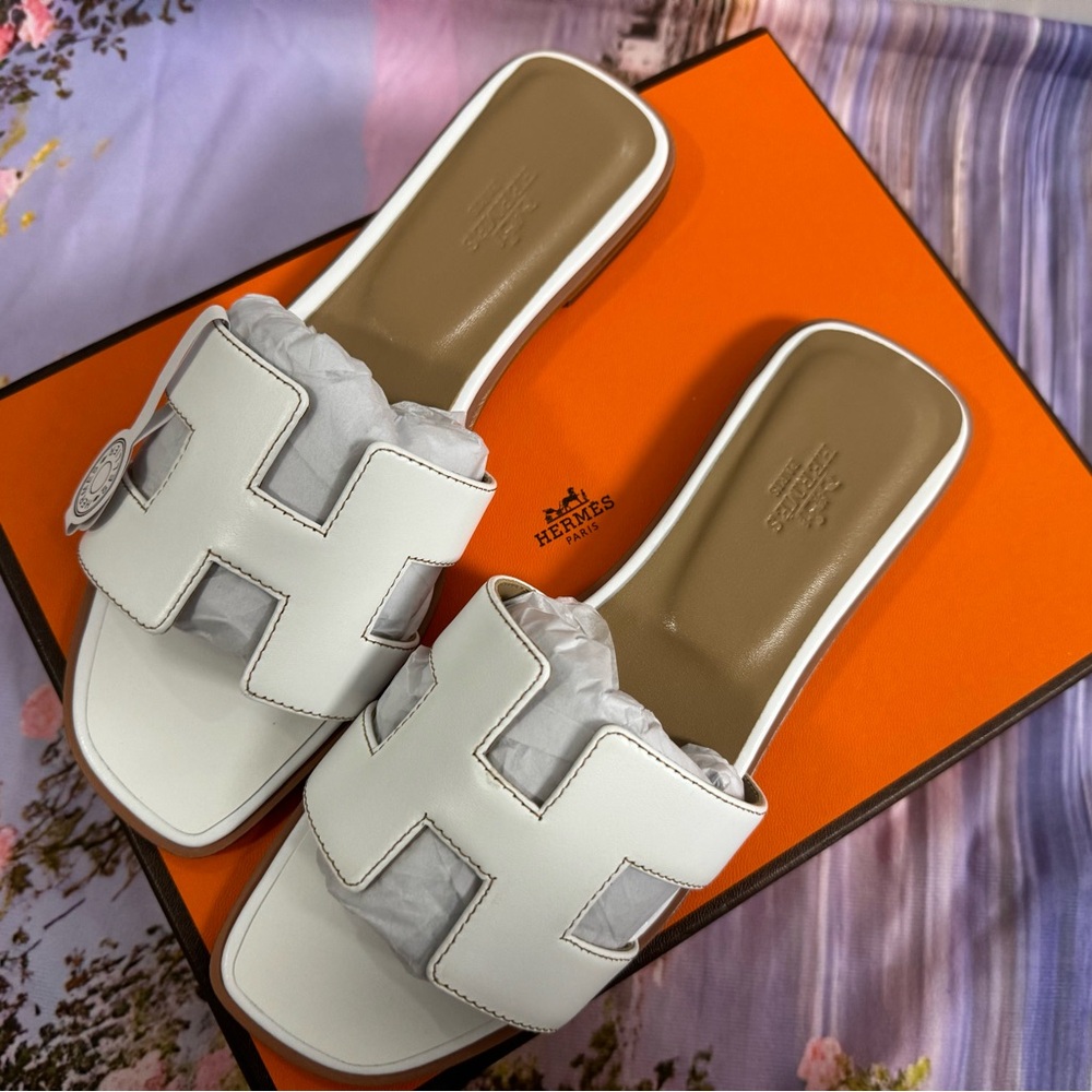 Authentic Hermes H Women’s Oran Sandal🌸